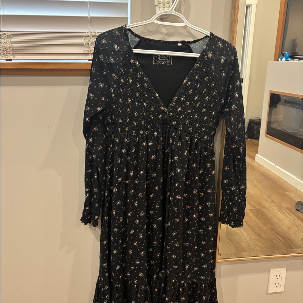 Chic Black Floral Long Sleeve Dress